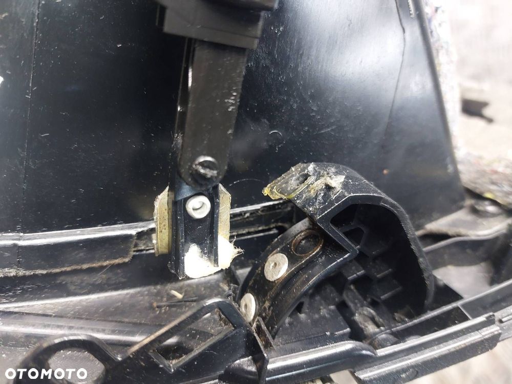SCHOWEK PASAŻERA AUDI A3 8P 8P1857035G - 6