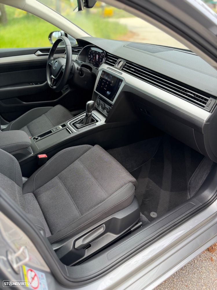 VW Passat Variant 1.5 TSI Confortline DSG - 47