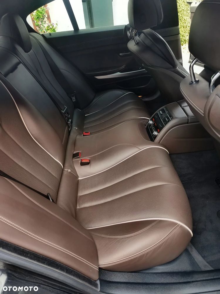 BMW Seria 6 650i - 11