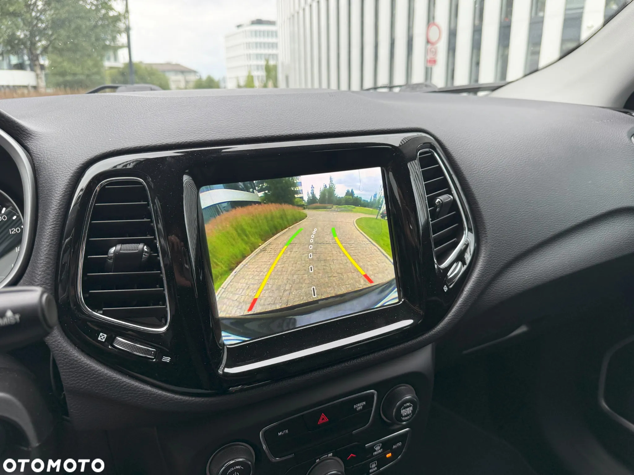 Jeep Compass - 21