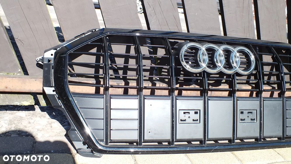 Atrapa zderzaka Audi Q3 83A853651c - 2