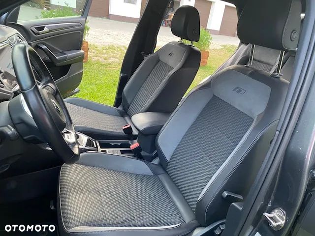 Volkswagen T-Roc 1.5 TSI R-Line - 22