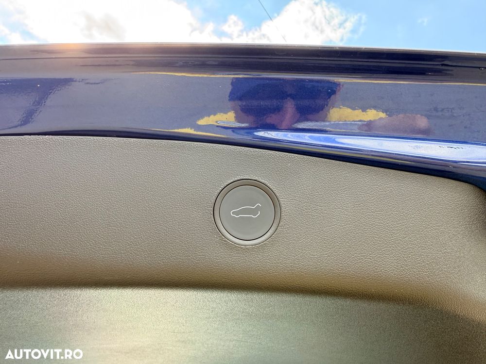 Tesla Model 3 - 12