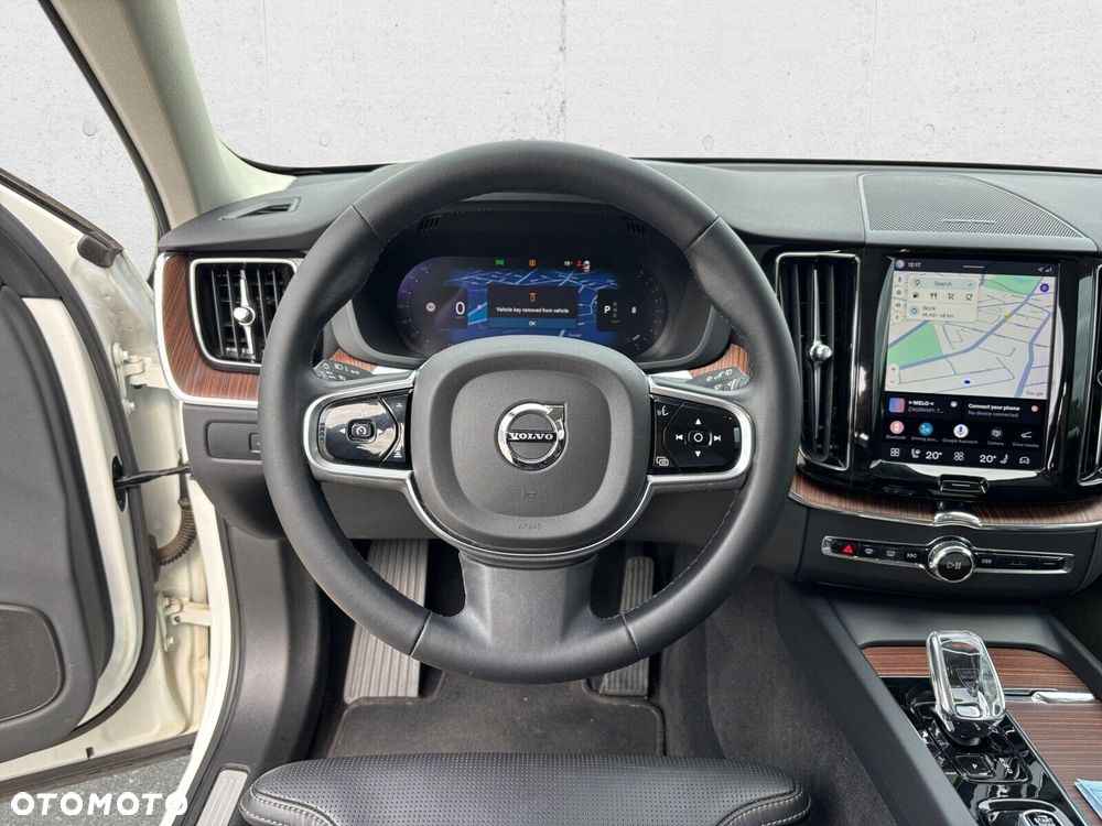 Volvo XC 60 B5 B AWD Plus Bright - 16