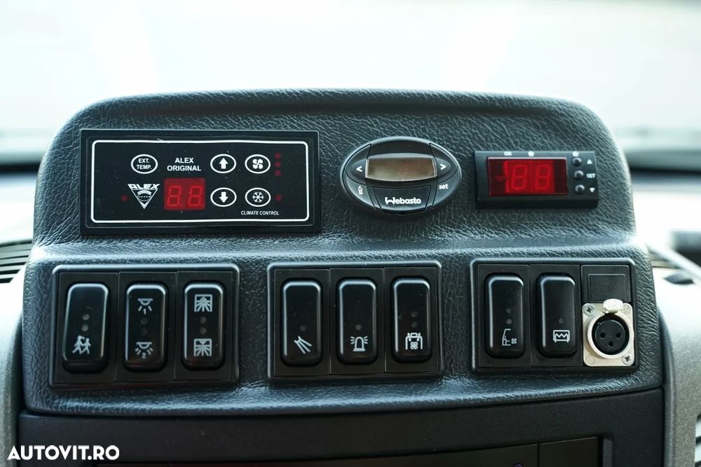 Mercedes-Benz SPRINTER 516 CDI / 2x AER CONDIȚIONAT / ECHIPAMENT ULTRA-ECHIPAT / PIELE / IMPORTAT - 26