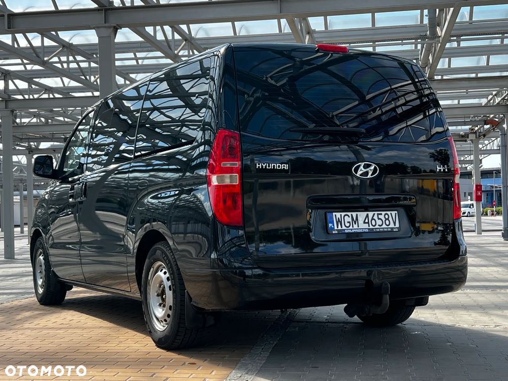 Hyundai H-1 Starex - 8