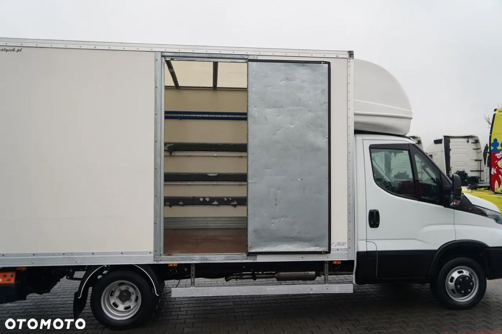 Iveco DAILY 35-160 / KONTENER 4,3 M / WINDA DHOLLANDIA  / BLIŹNIAK   DMC: 3500 KG /  2021 - 21