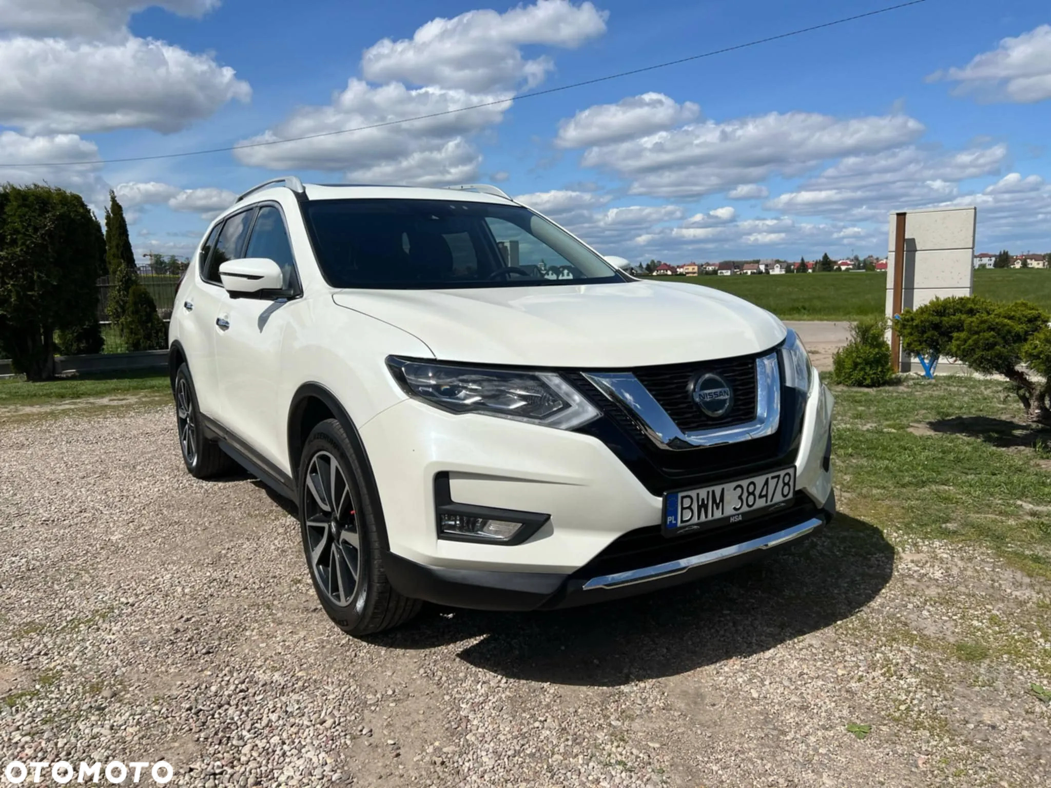 Nissan Rogue - 12