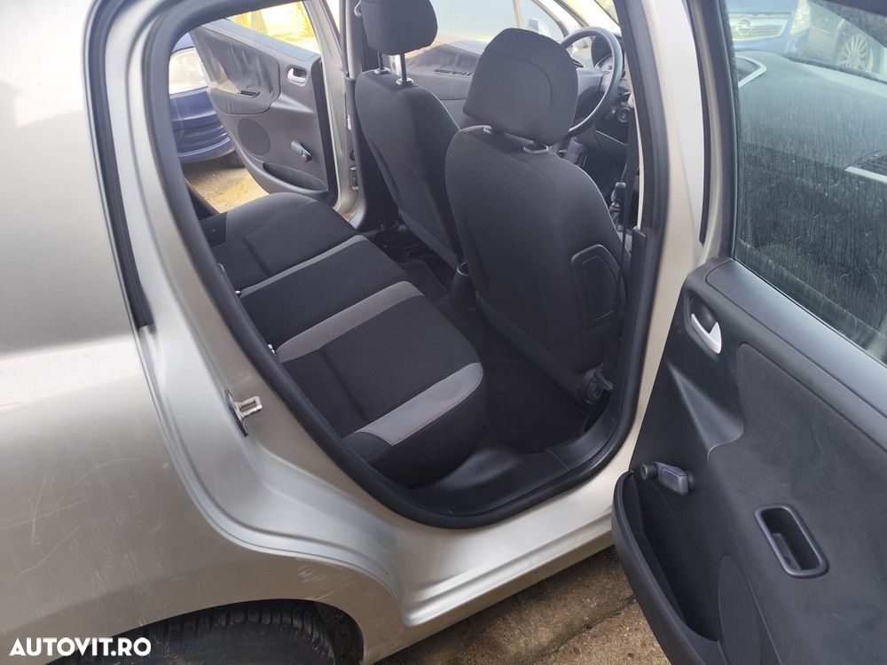 Peugeot 207 75 Filou - 12