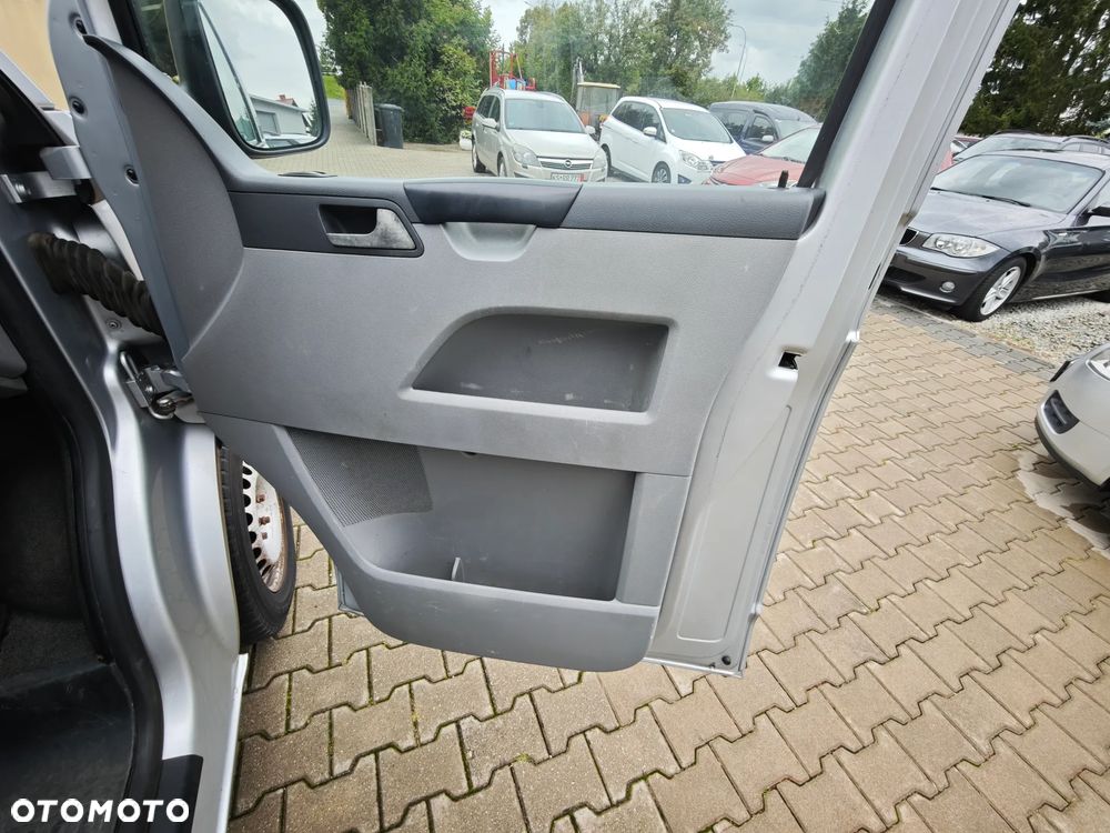 Volkswagen Transporter - 25
