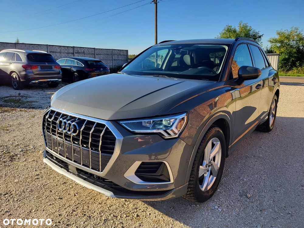 Audi Q3 2019 photo 2