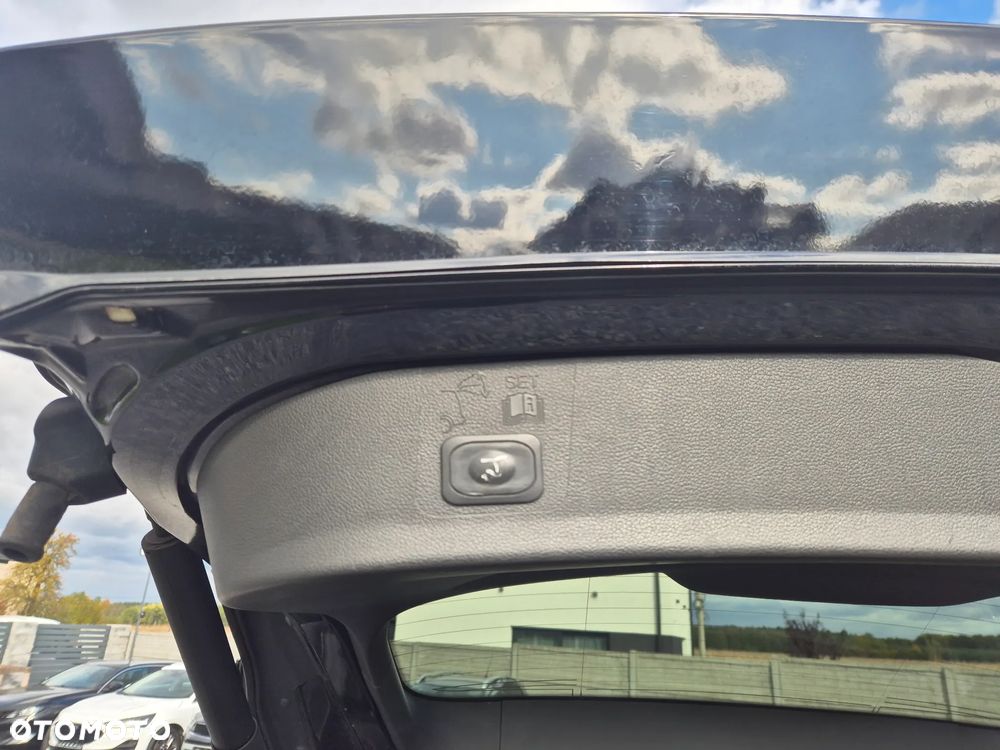 Ford Kuga 1.5 EcoBoost 2x4 ST-Line - 17