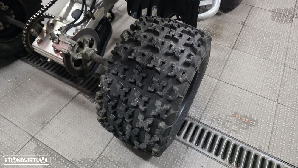 Suzuki LT-Z 400 Nacional matriculada - 10