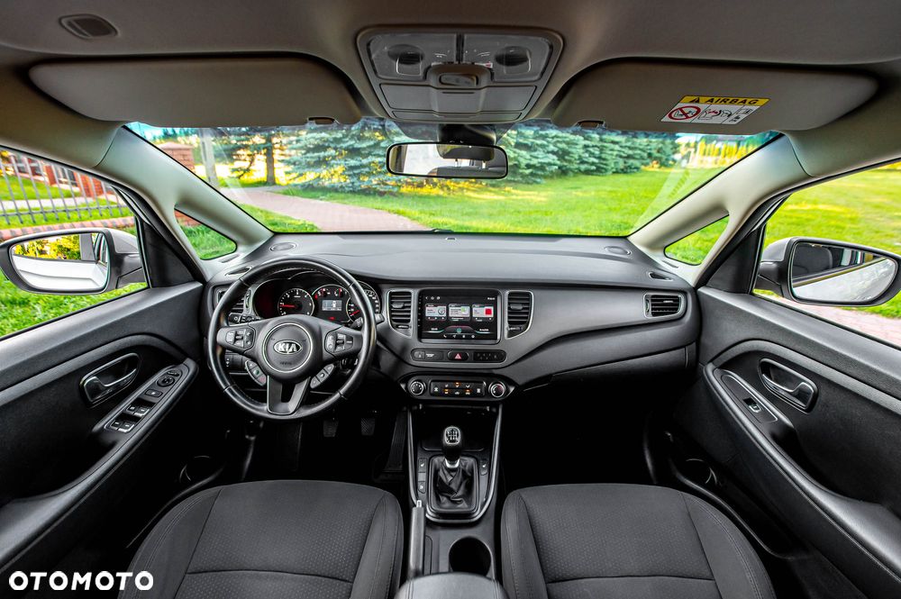 Kia Carens 1.7 CRDi Vision - 17