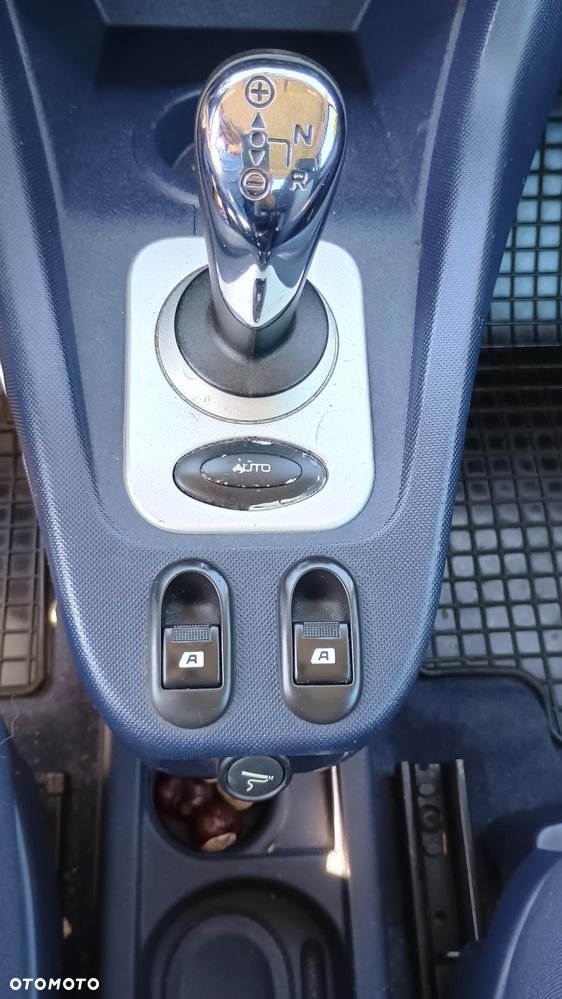 Peugeot 1007 1.4 Trendy 2-Tronic - 14