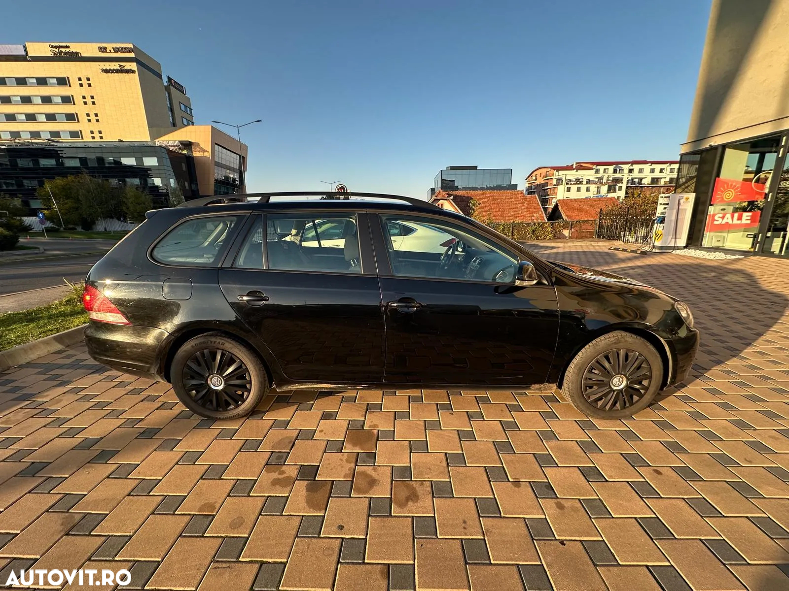 Volkswagen Golf 1.6 TDI BlueMotion Technology DPF Comfortline - 2