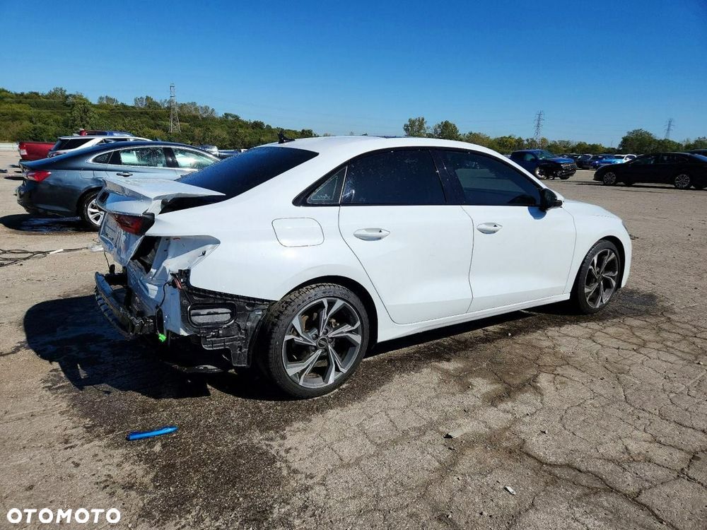 Audi A3 Limousine - 4