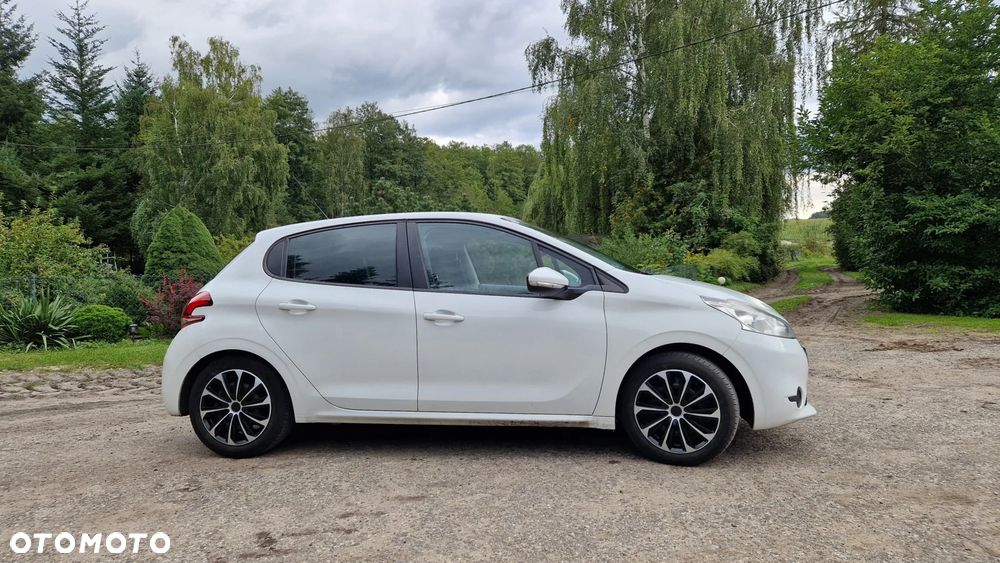 Peugeot 208 1.4 HDi Active - 9