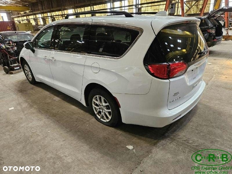 Chrysler Pacifica - 17