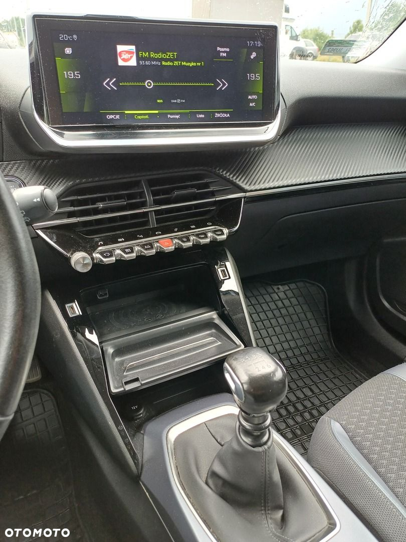Peugeot 2008 1.2 PureTech Allure S&S - 16