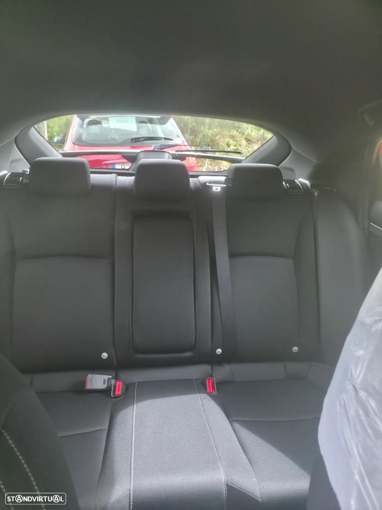 Honda Civic 1.0 i-VTEC Executive Premium - 6