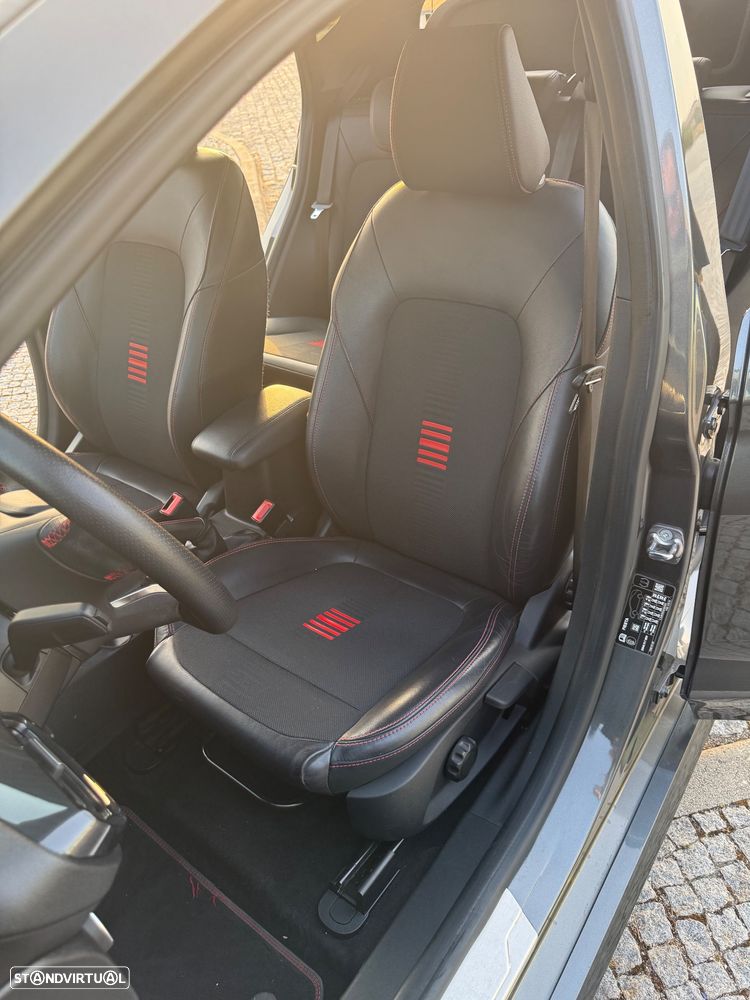 Ford Fiesta 1.0 EcoBoost ST-Line - 17