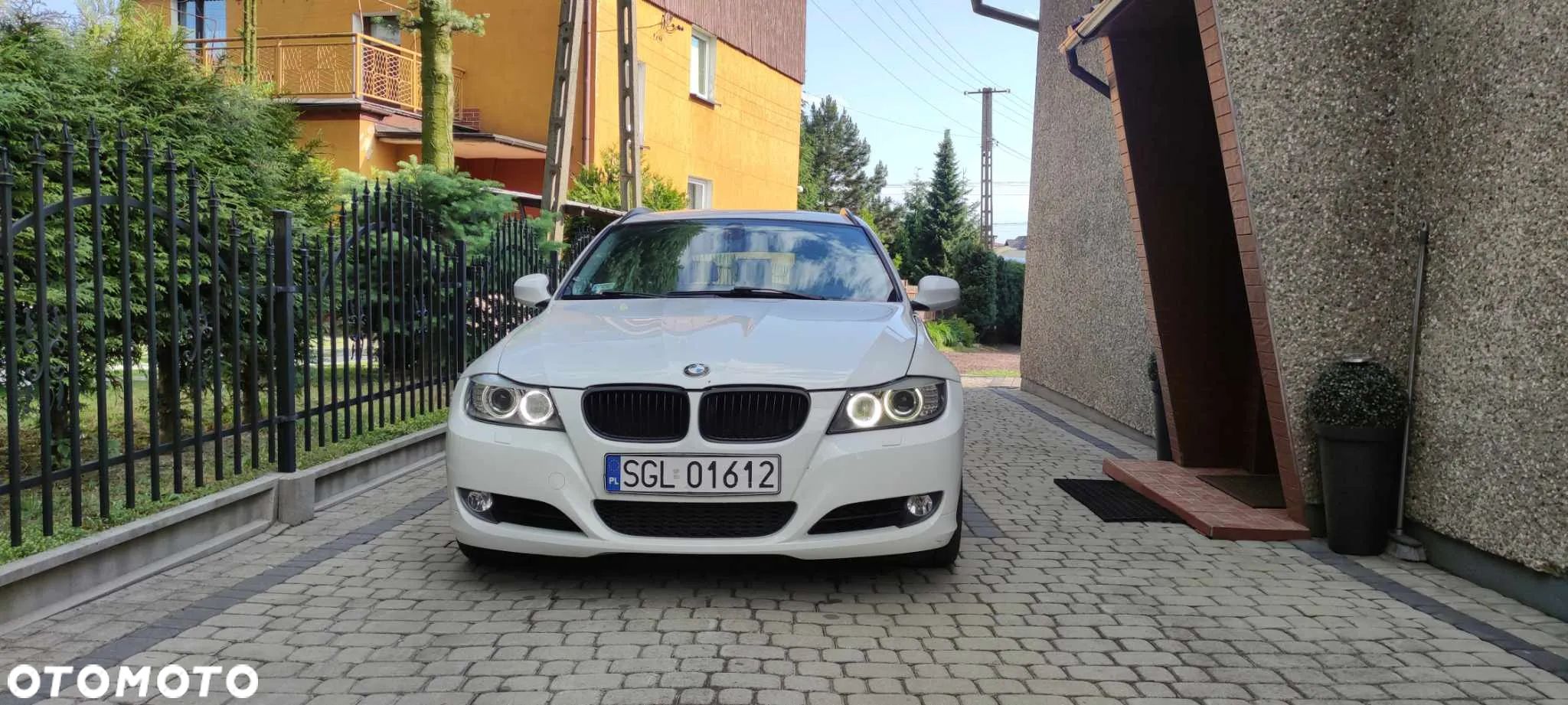BMW Seria 3 325d DPF Touring - 1