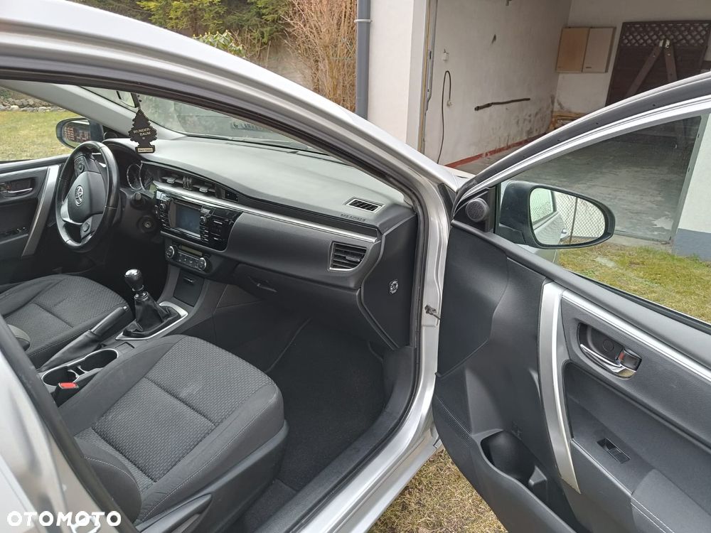 Toyota Corolla 1.6 Active - 9