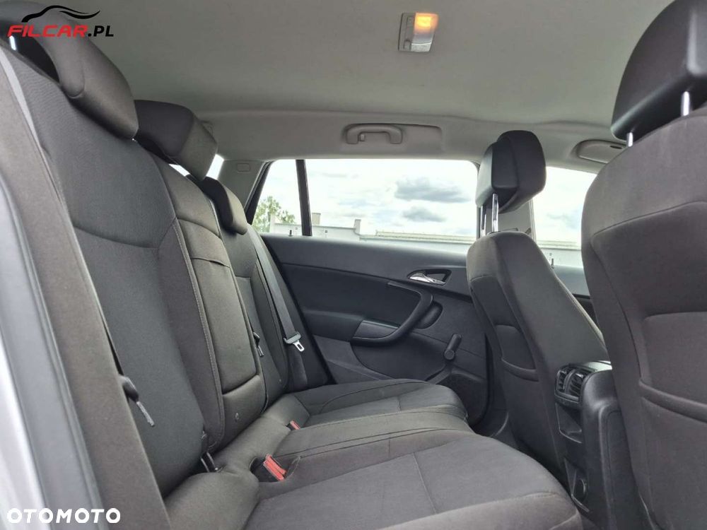 Opel Insignia - 14