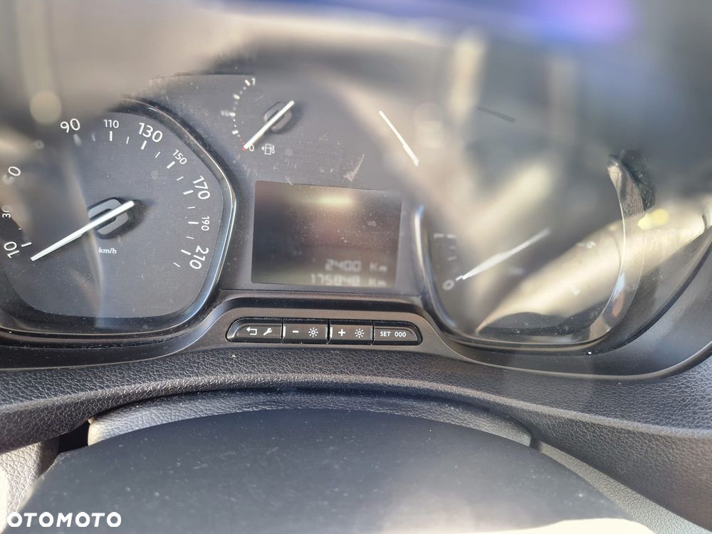 Peugeot Expert 2.0 L2 EHZ EAT8 - 18