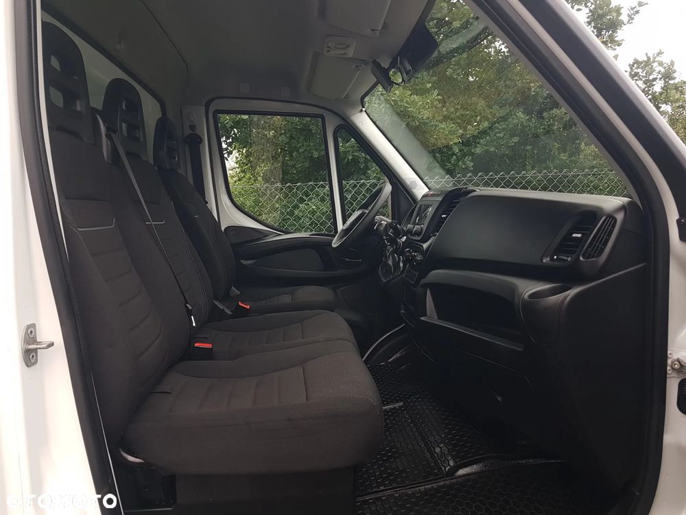 Iveco DAILY KONTENER 8EP KLIMA 4,23x2,24x2,25 3,0-160KM 35S16 KRAJOWY MANUAL 6-BIEGÓW - 26