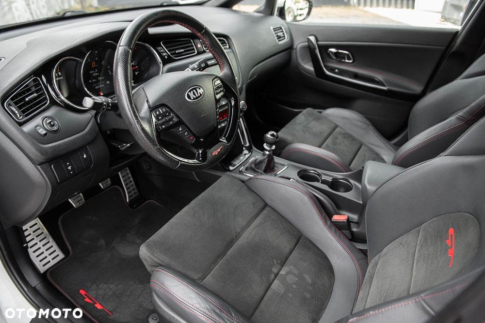 Kia Ceed 1.6 T-GDI GT L - 15