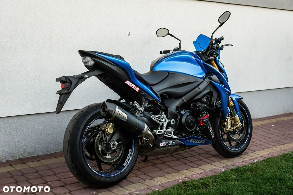 Suzuki GSX - 3