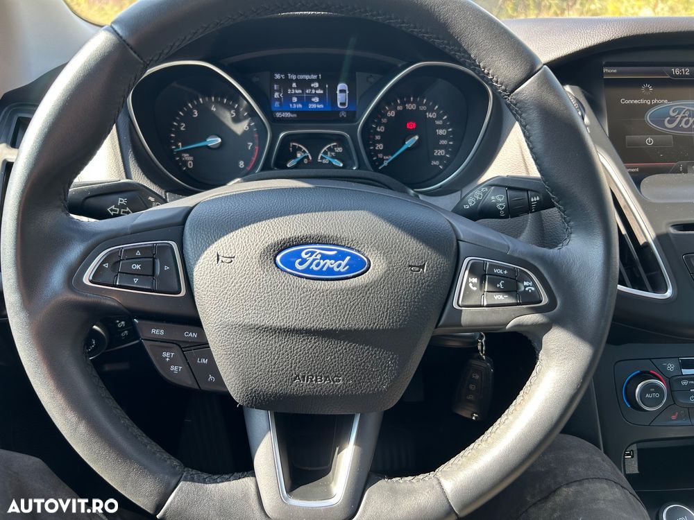 Ford Focus - 8
