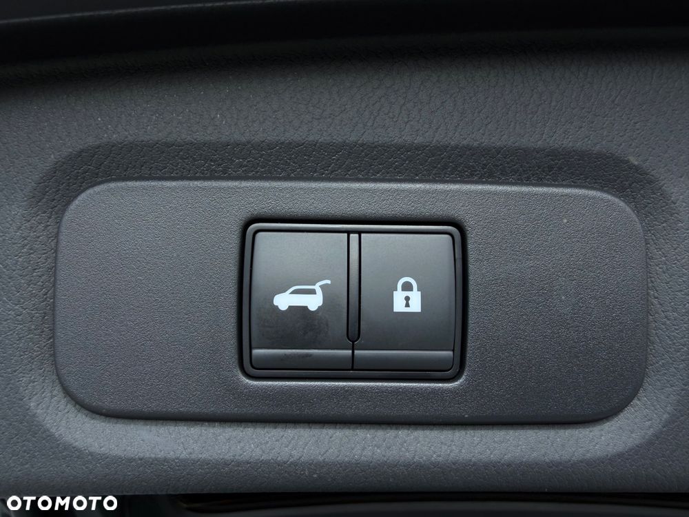 Nissan Qashqai 1.3 DIG-T MHEV Xtronic Tekna+ - 24
