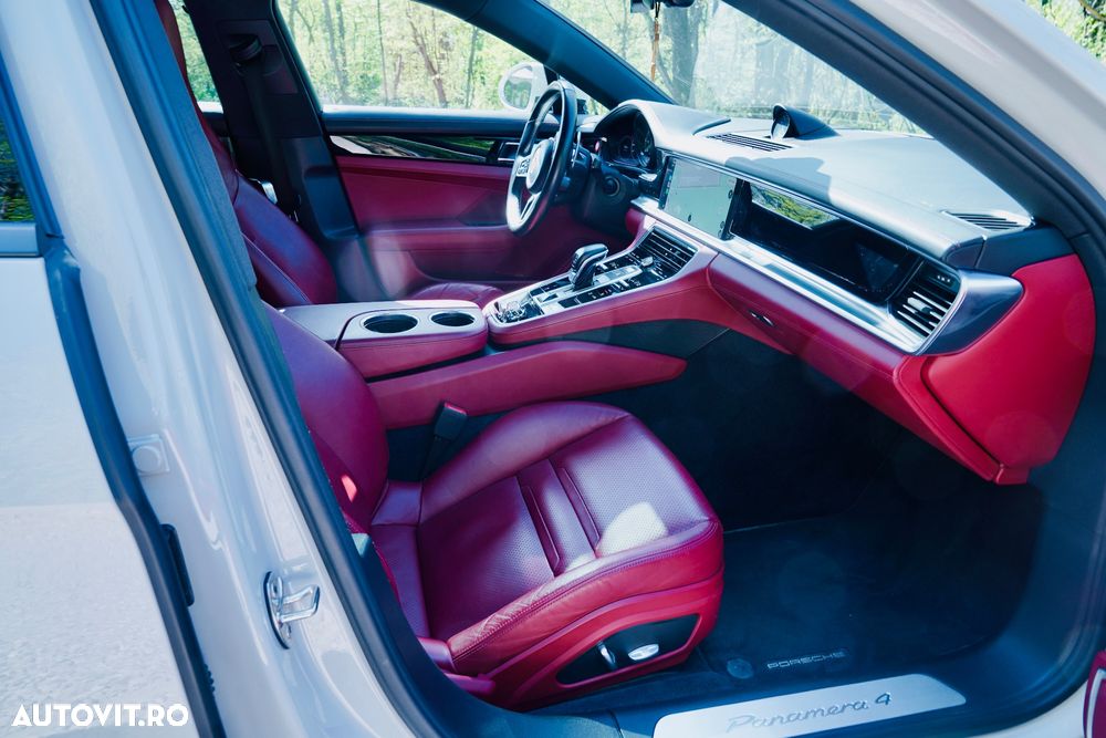 Porsche Panamera 4 E-Hybrid - 22