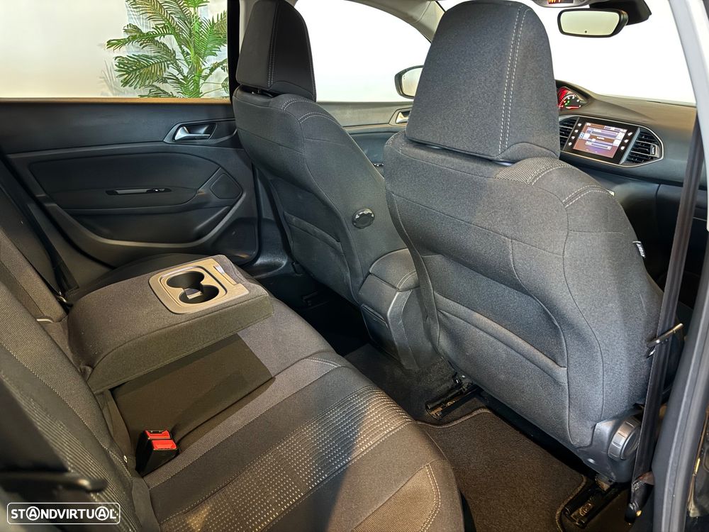 Peugeot 308 SW BlueHDi 120 Stop & Start Allure - 34