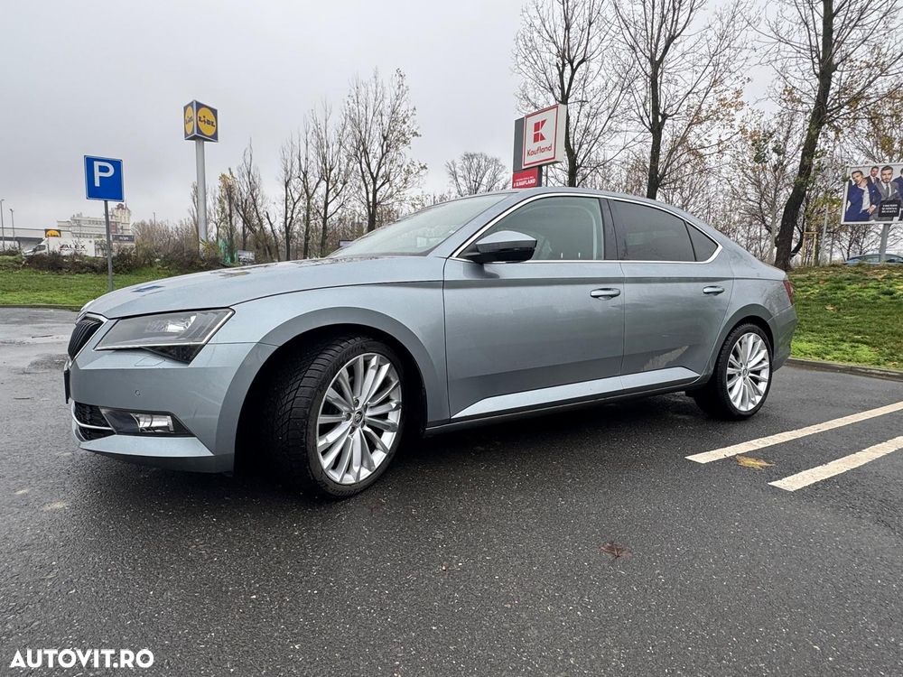 Skoda Superb 2.0 TDI DSG 4X4 Style - 11