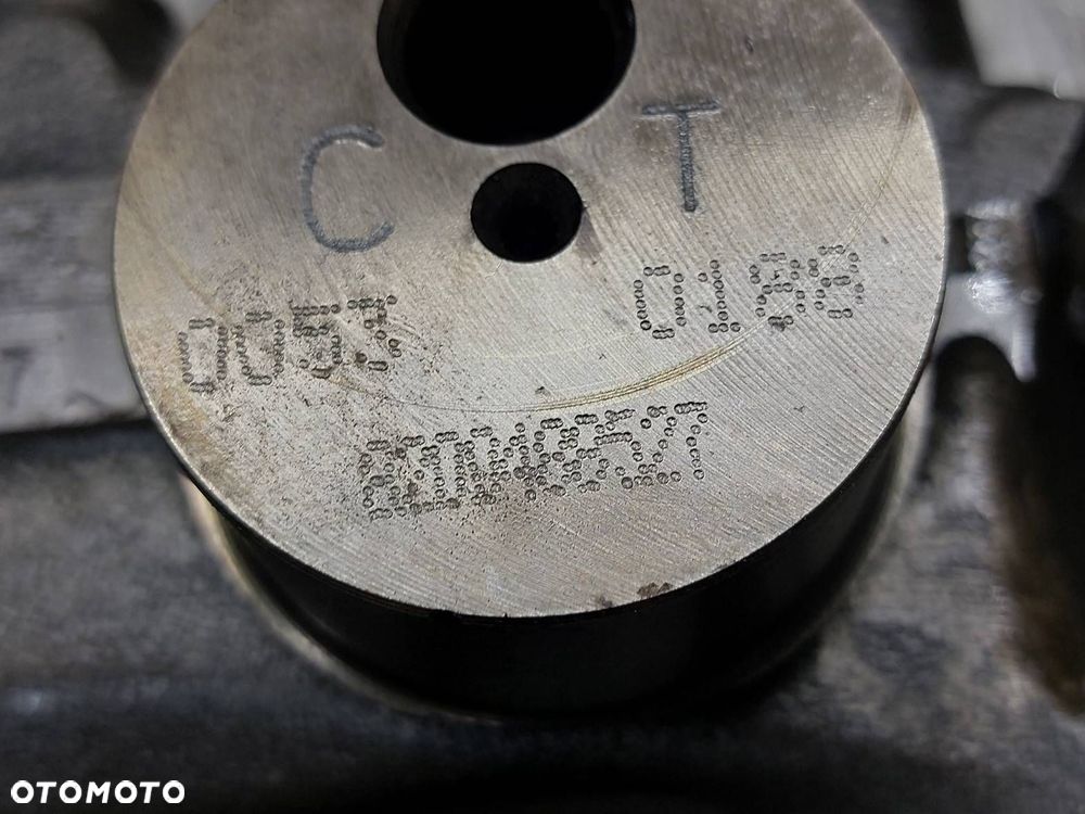 WAŁKI BALANSUJĄCE + POMPA OLEJU RENAULT KOLEOS I 2.0 DCI 8200345633 - 9