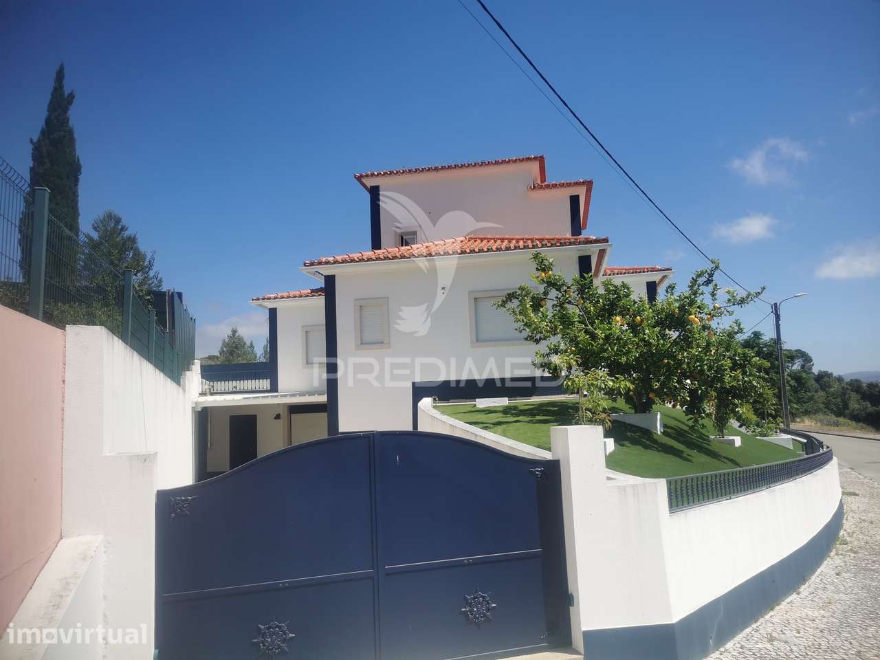 Moradia T4 à venda em São João Baptista e Santa Maria dos Olivais, €550.000