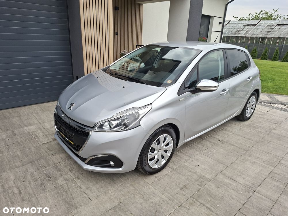 Peugeot 208 - 14