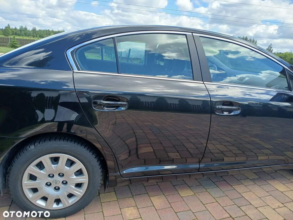 Toyota Avensis 2.0 D-4D Active - 13