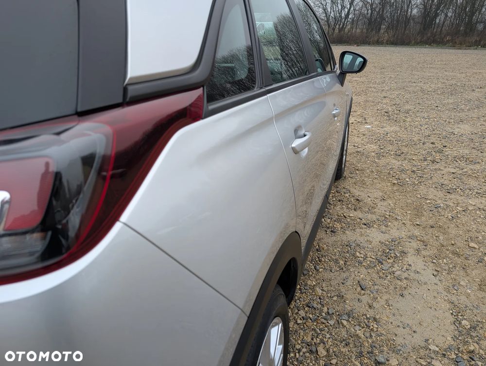 Opel Crossland X 1.2 T 120 Lat S&S - 23