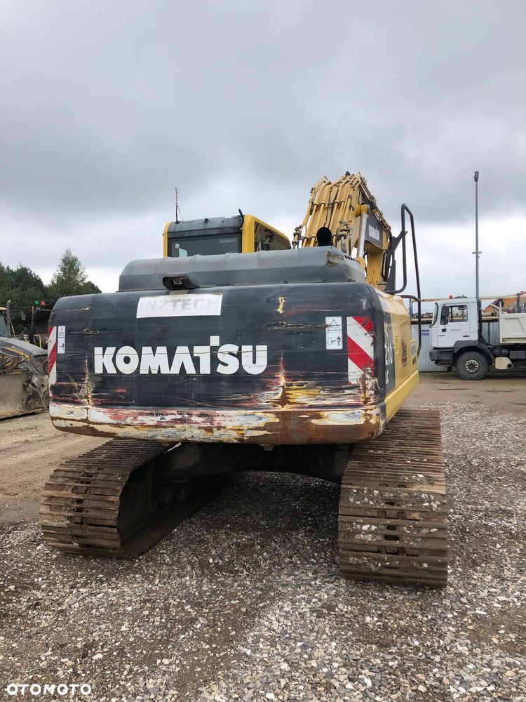 Komatsu PC 210LC-8 - 16