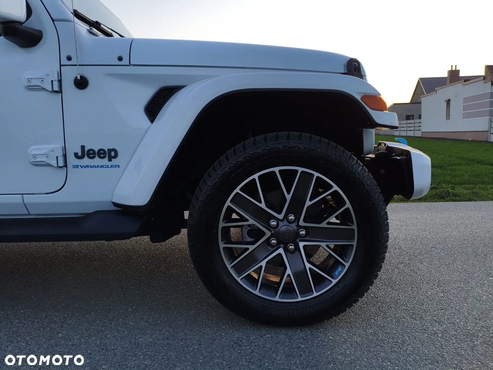 Jeep Wrangler - 37