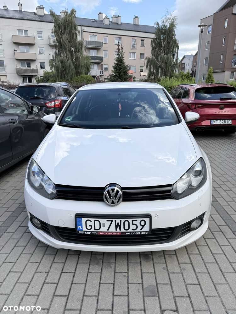Volkswagen Golf - 1