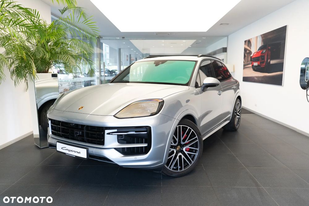 Porsche Cayenne - 1