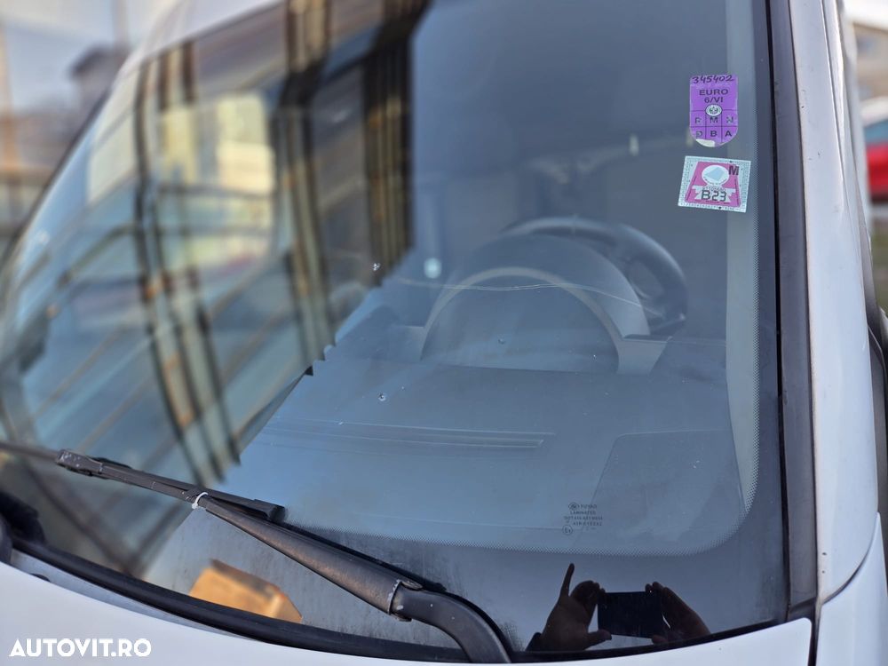 Mercedes-Benz Sprinter - 10