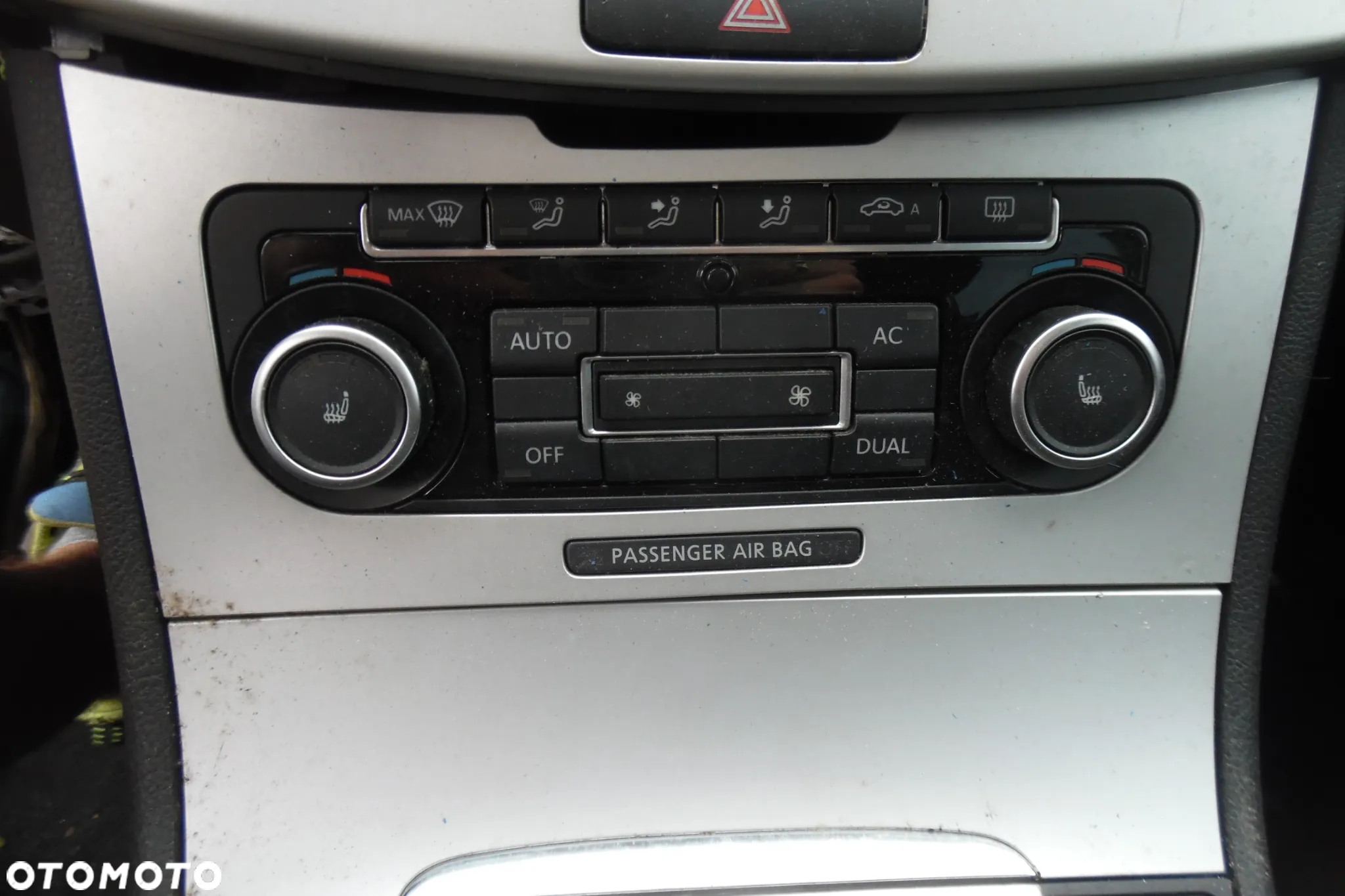 Volkswagen Passat 1.6 TDI Comfortline - 12