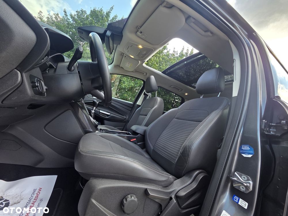 Ford Kuga 2.0 TDCi 2x4 Titanium - 6